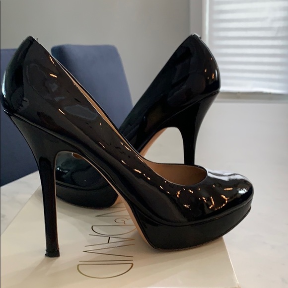 Joan & David Black Patent Pumps - Picture 3 of 9